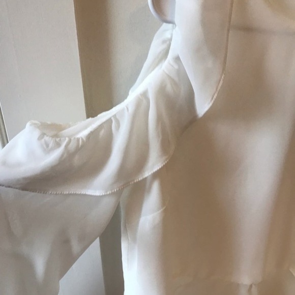 Asos White Ruffled Blouse‎ Cold Shoulder Tiered Long Sleeve Gold Buttons Size 10 - Picture 8 of 16